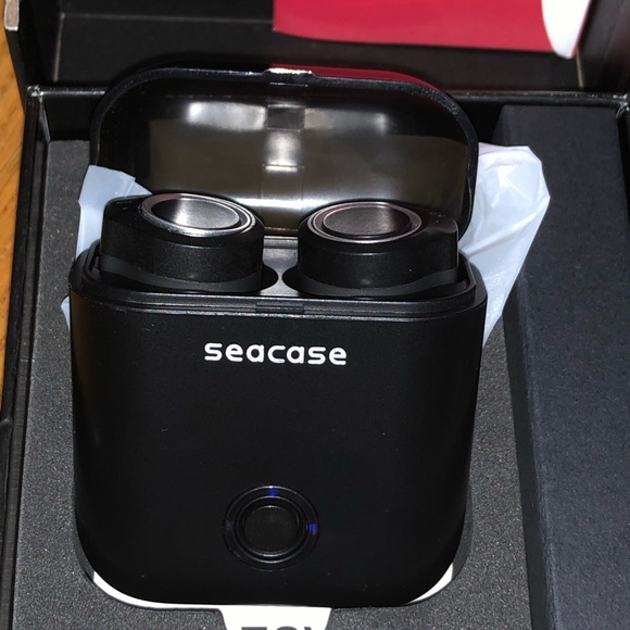 NEW EARBUDS WITH CHARGING CASE - Picture 3 of 6